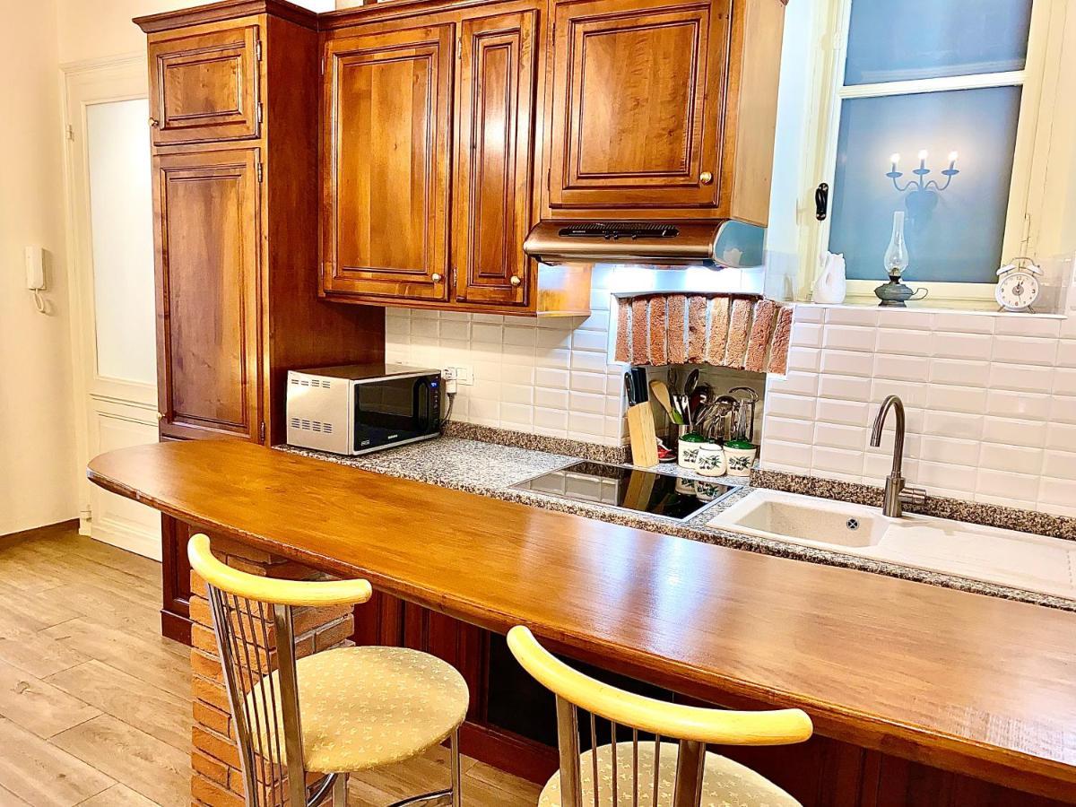 Exquisitely Renovated And Centrally Located Apartment With Free Parking Turin Exterior foto